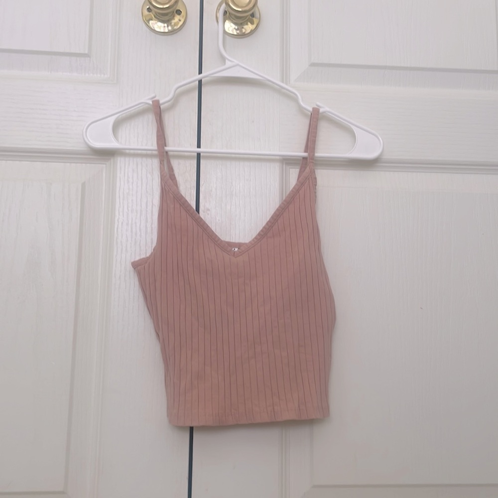 women’s cropped blush pink tank top